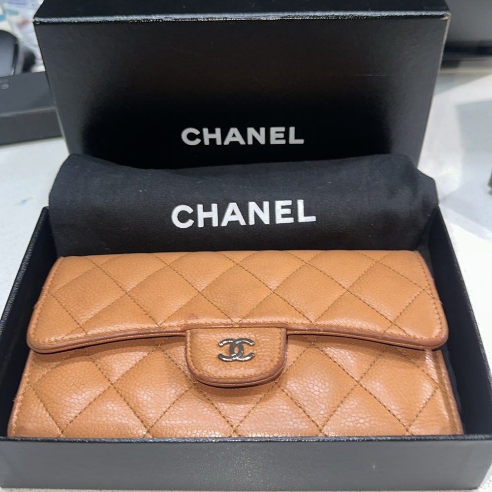 Chanel Tan Quilted Leather Women's Bag - Picture 3 of 9